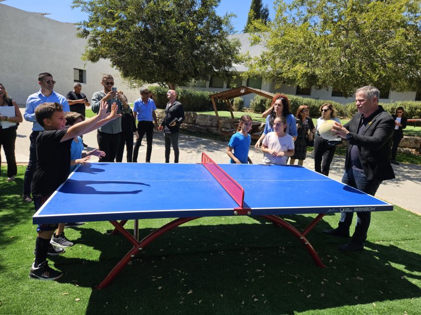 ביקור השר יואב קיש בבה"ס חופים ביד מרדכי