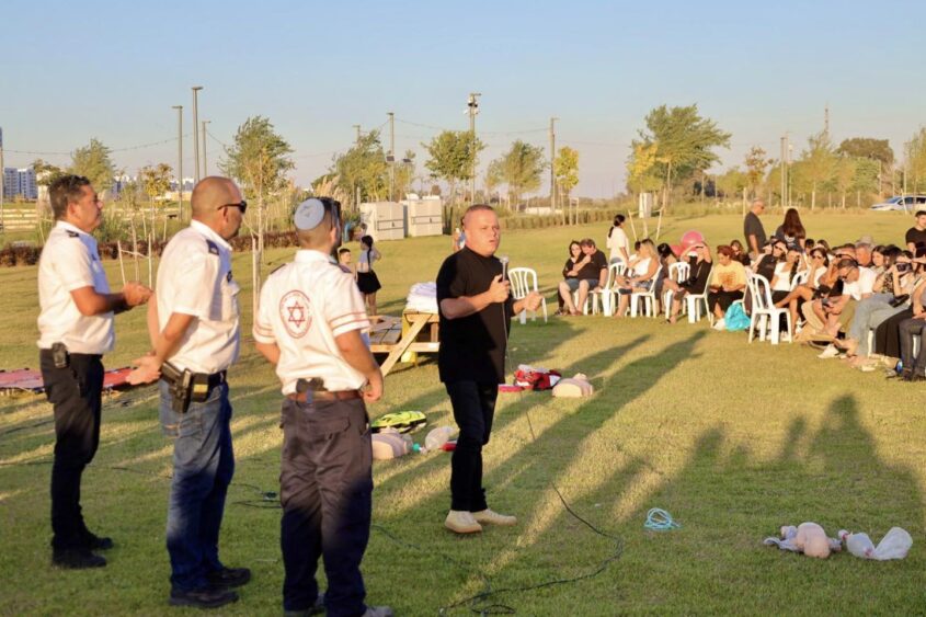 טקס סיום חובשי מד"א. צילום: אלדד עובדיה