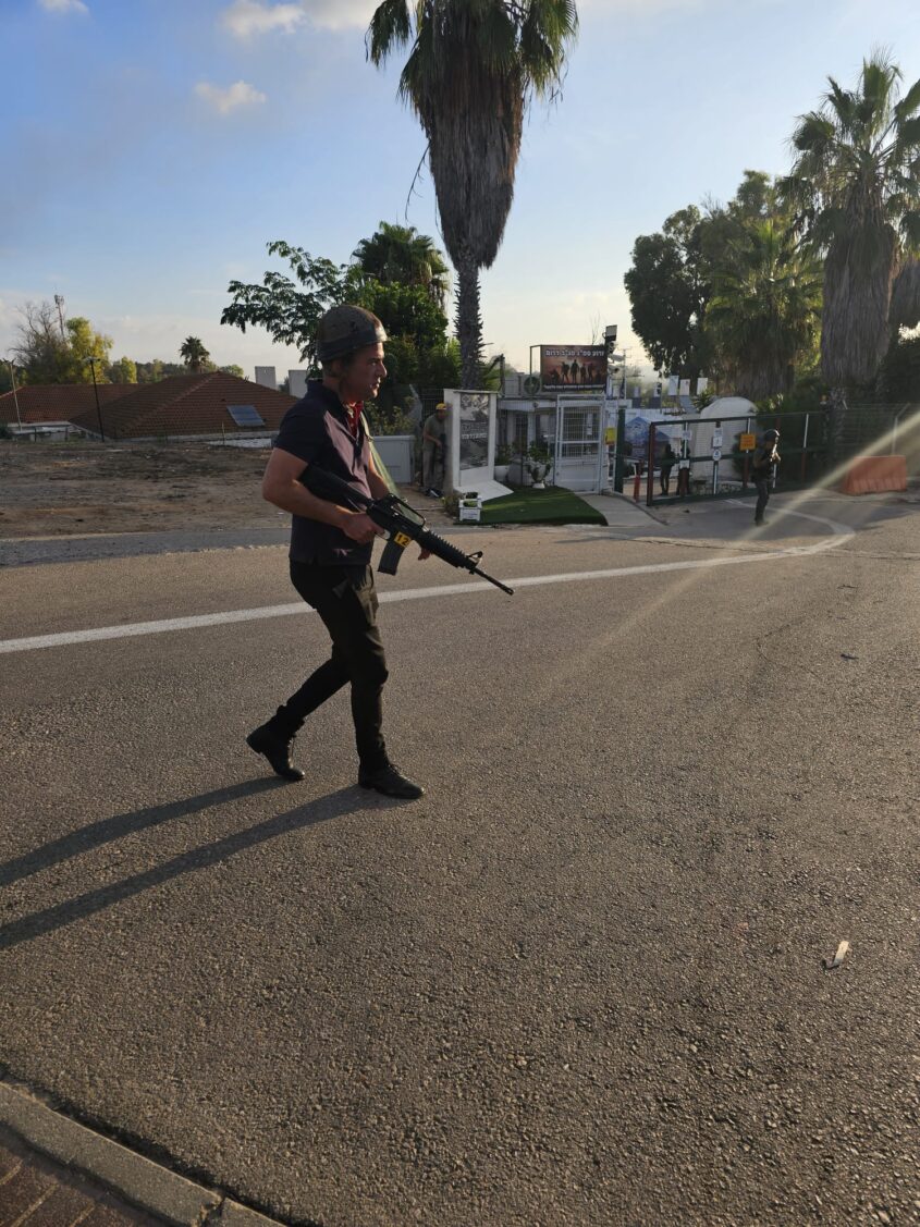 שבת ה-7.10, איתמר רביבו בכניסה ליד מרדכי