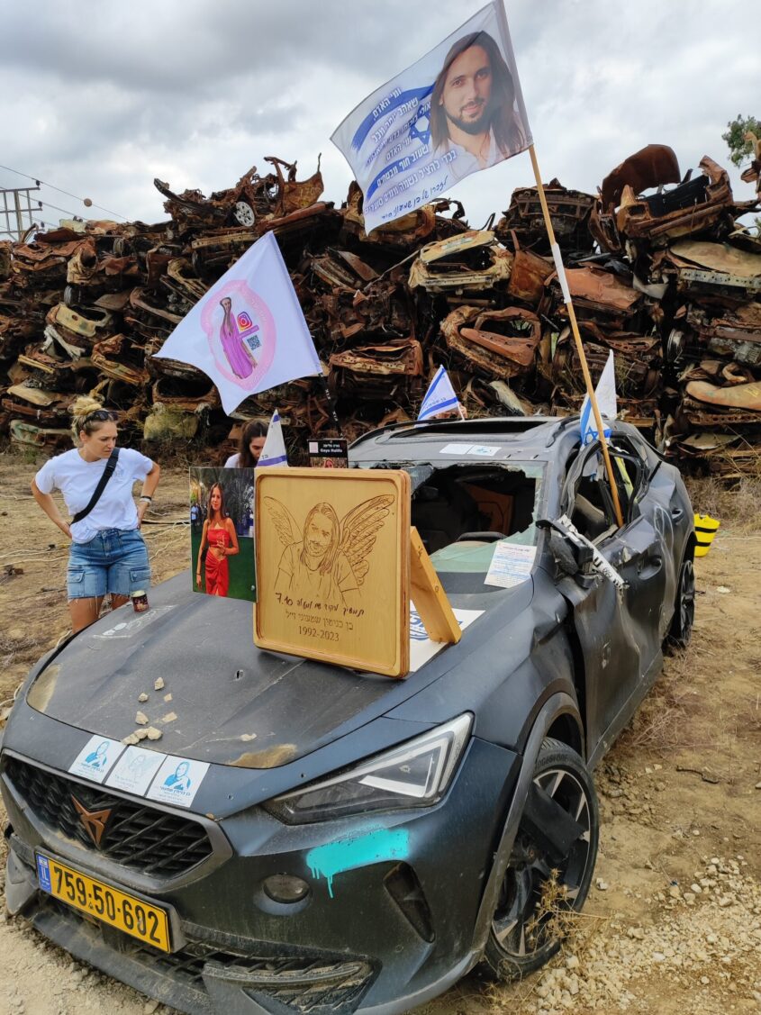 רכבו של בן שמעוני ז"ל באתר קיר המכוניות ברעים. צילום: באדיבות המשפחה